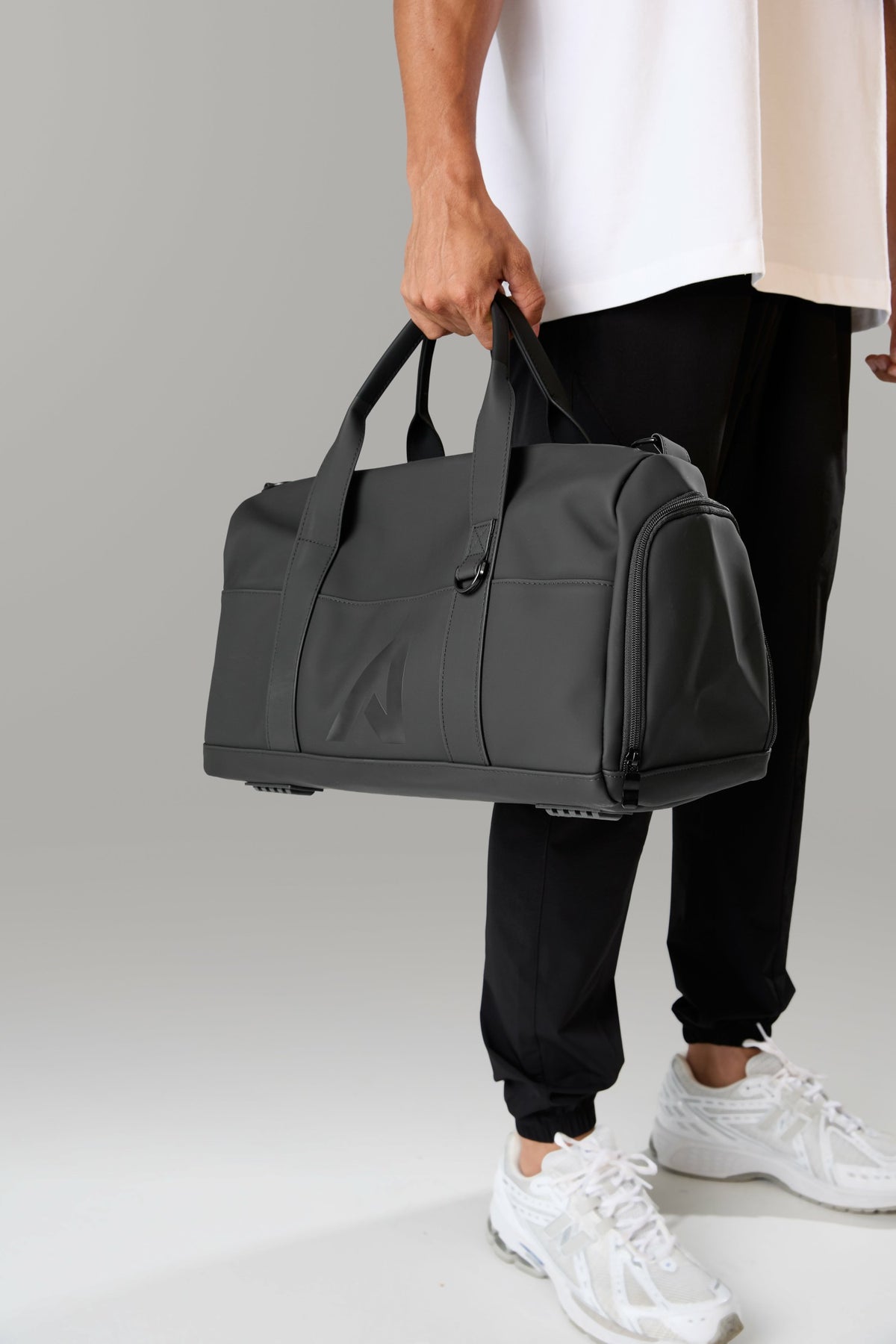 Voyage Duffle Bag - Black - Workout Clothes | Alphalete