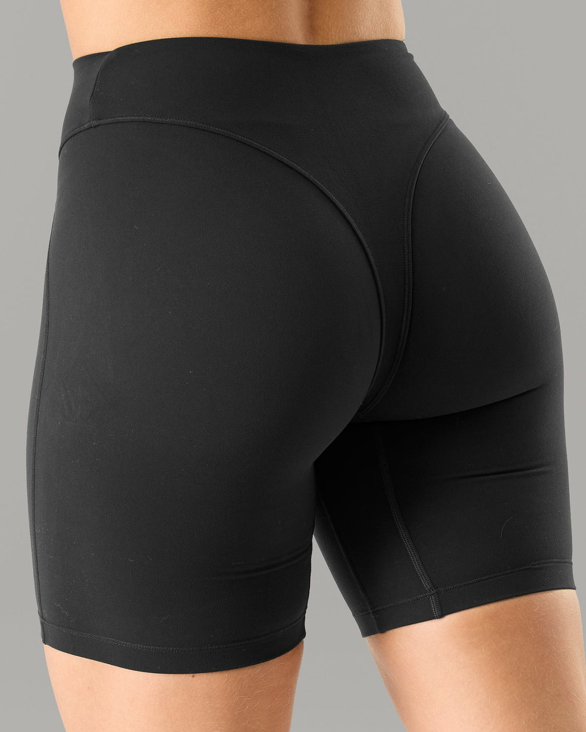 Parker Mid Rise Short - Black - Workout Clothes For Women | Alphalete