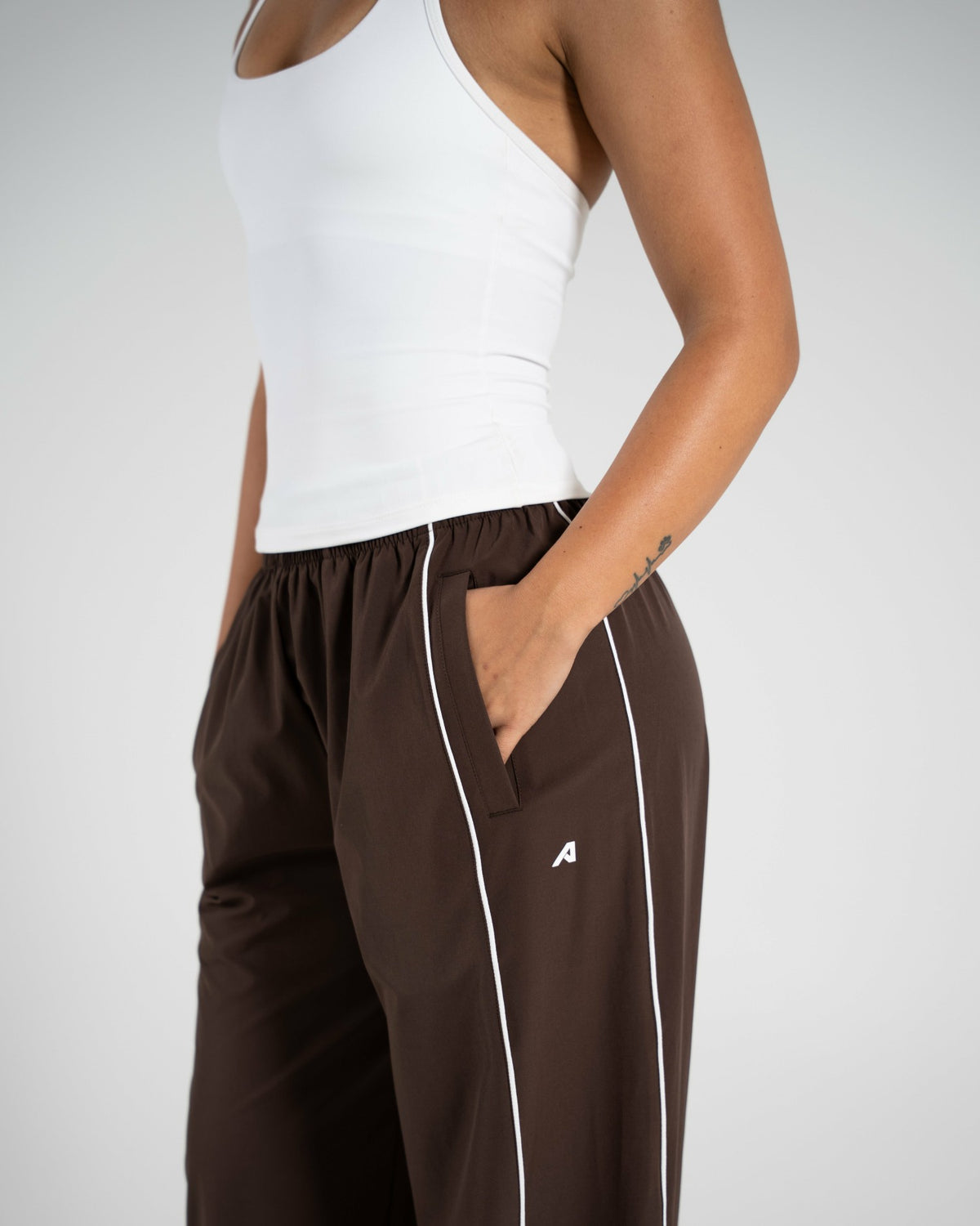 Relay Pant - Walnut - Workout Clothes For Women | Alphalete