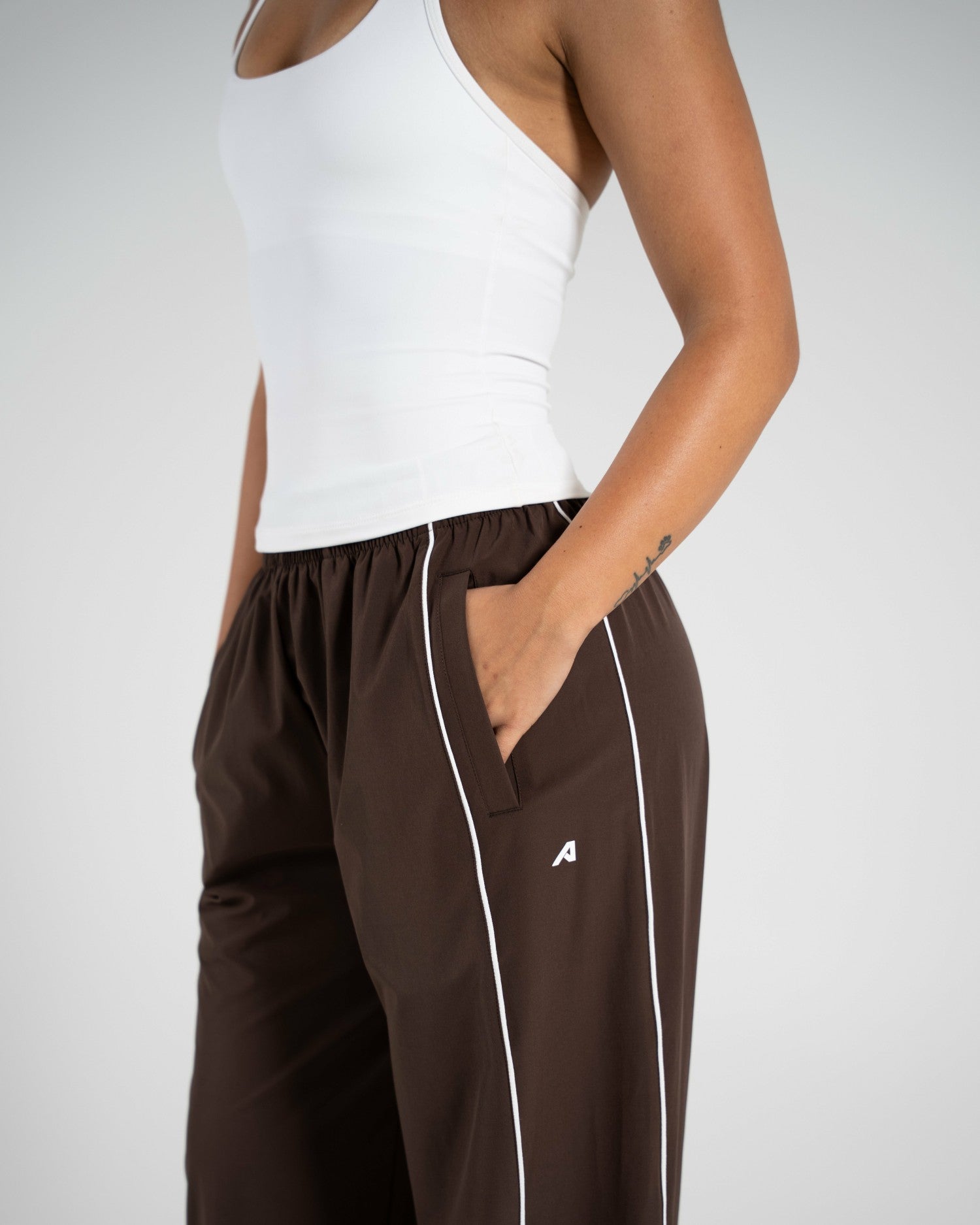 Relay Pant - Walnut - Workout Clothes For Women | Alphalete