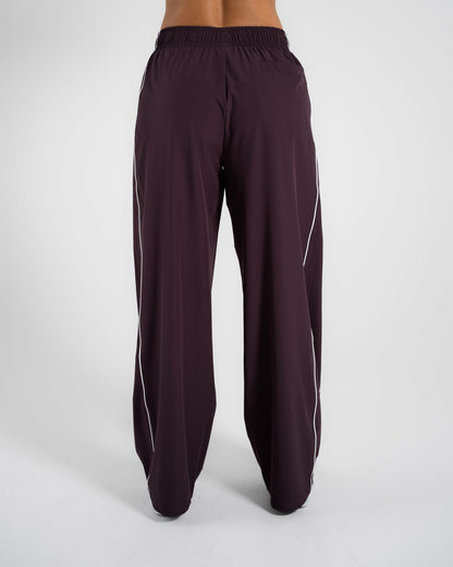 Relay Pant - Black Garnet - Workout Clothes For Women | Alphalete