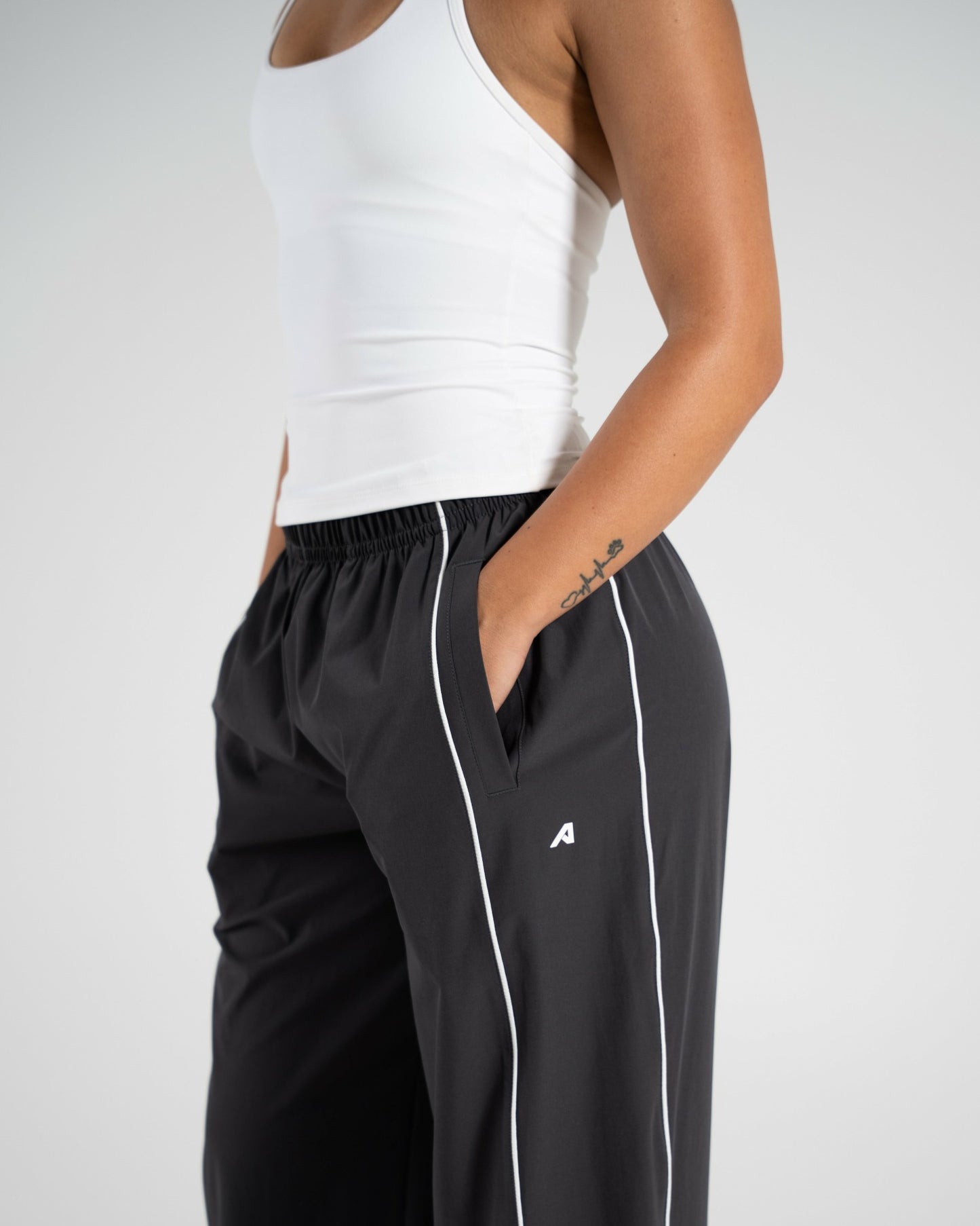 Relay Pant - Graphite - Workout Clothes For Women | Alphalete