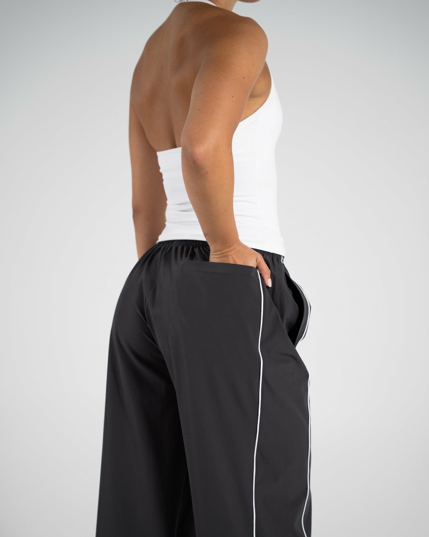 Relay Pant - Graphite - Workout Clothes For Women | Alphalete