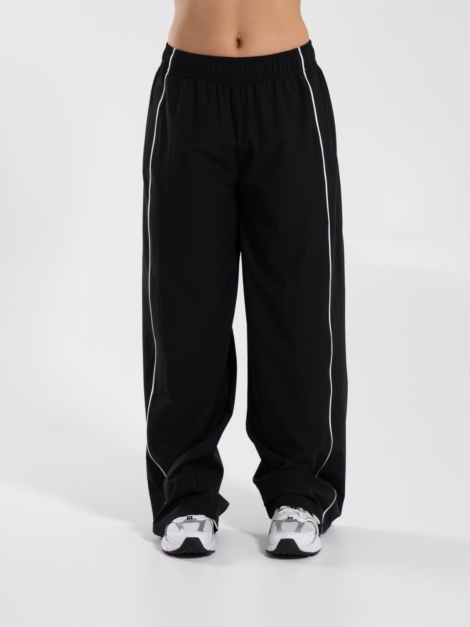 Relay Pant - Black - Workout Clothes For Women | Alphalete