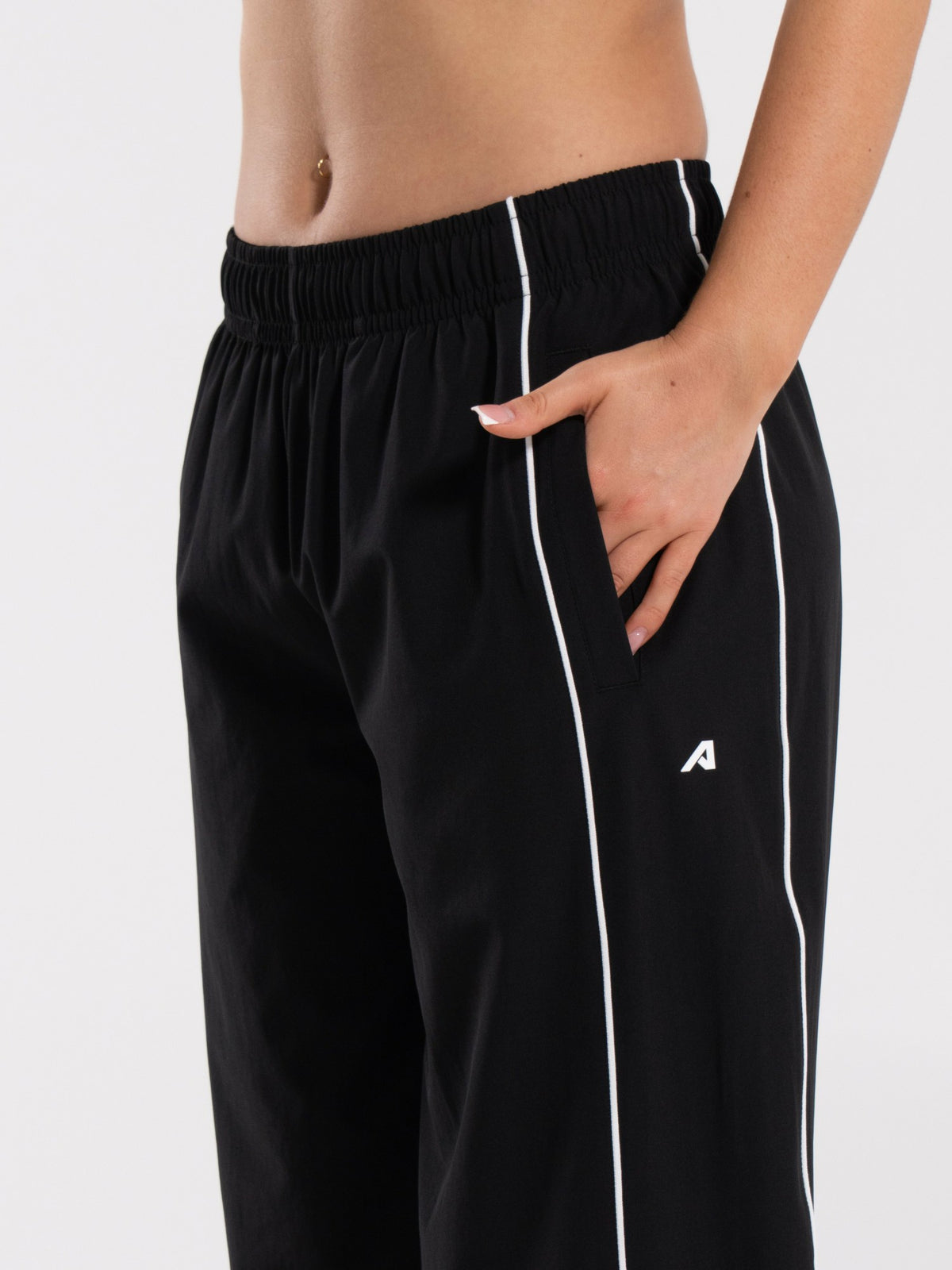 Relay Pant - Black - Workout Clothes For Women | Alphalete