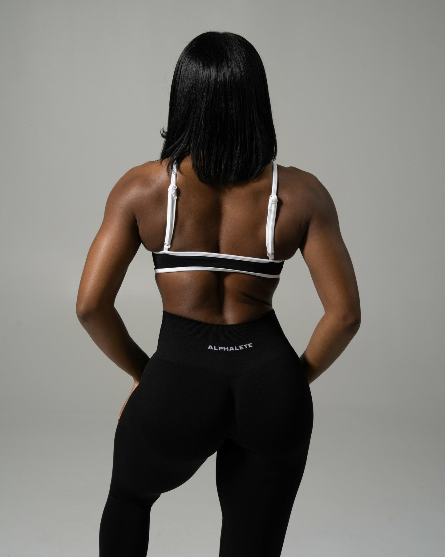 Sandy Bra - Black Contrast - Best Sports Bra | Alphalete