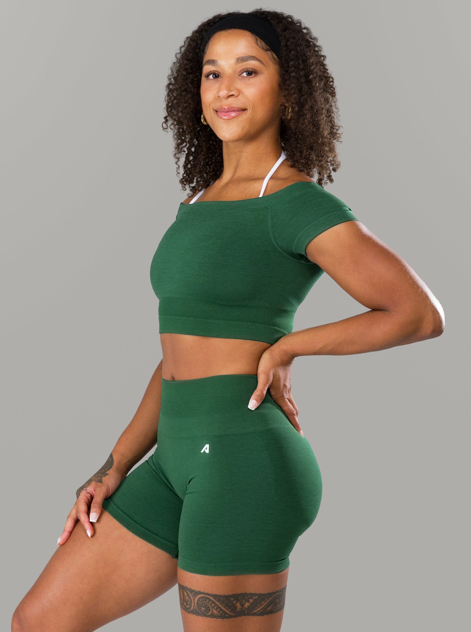 Halley SS - Court Green - Workout Clothes | Alphalete