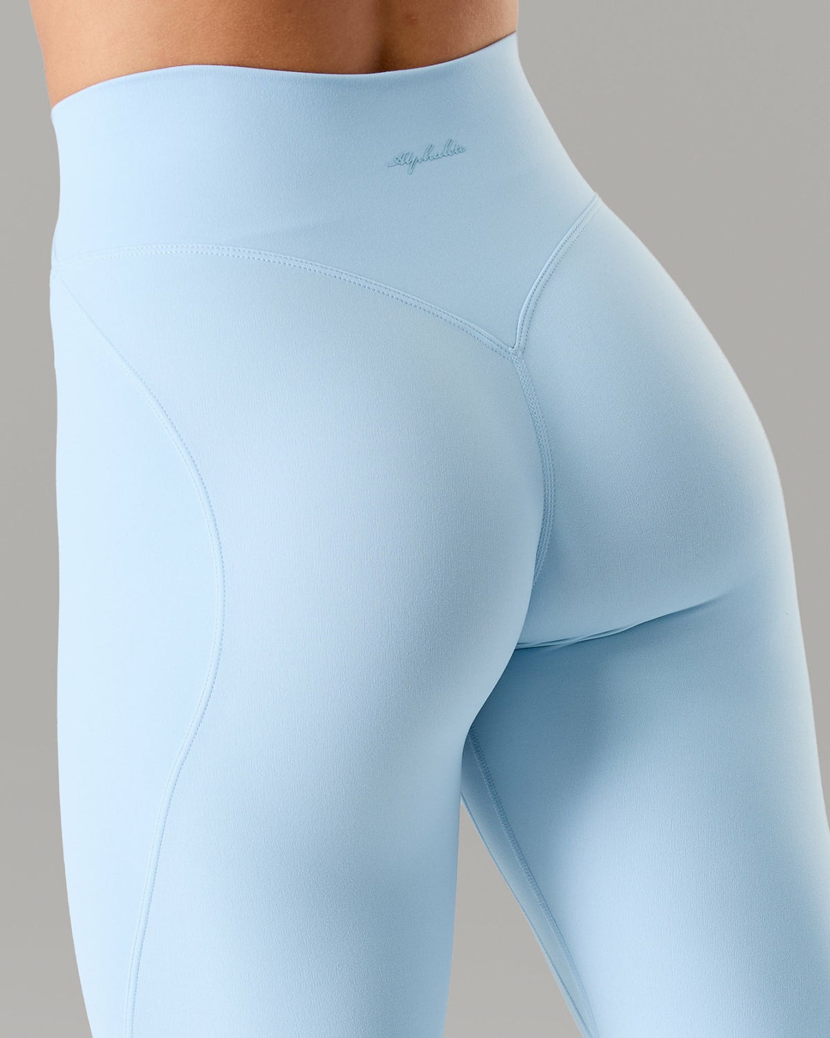 Aura Ultra-High Rise Legging - Powder Blue | Alphalete