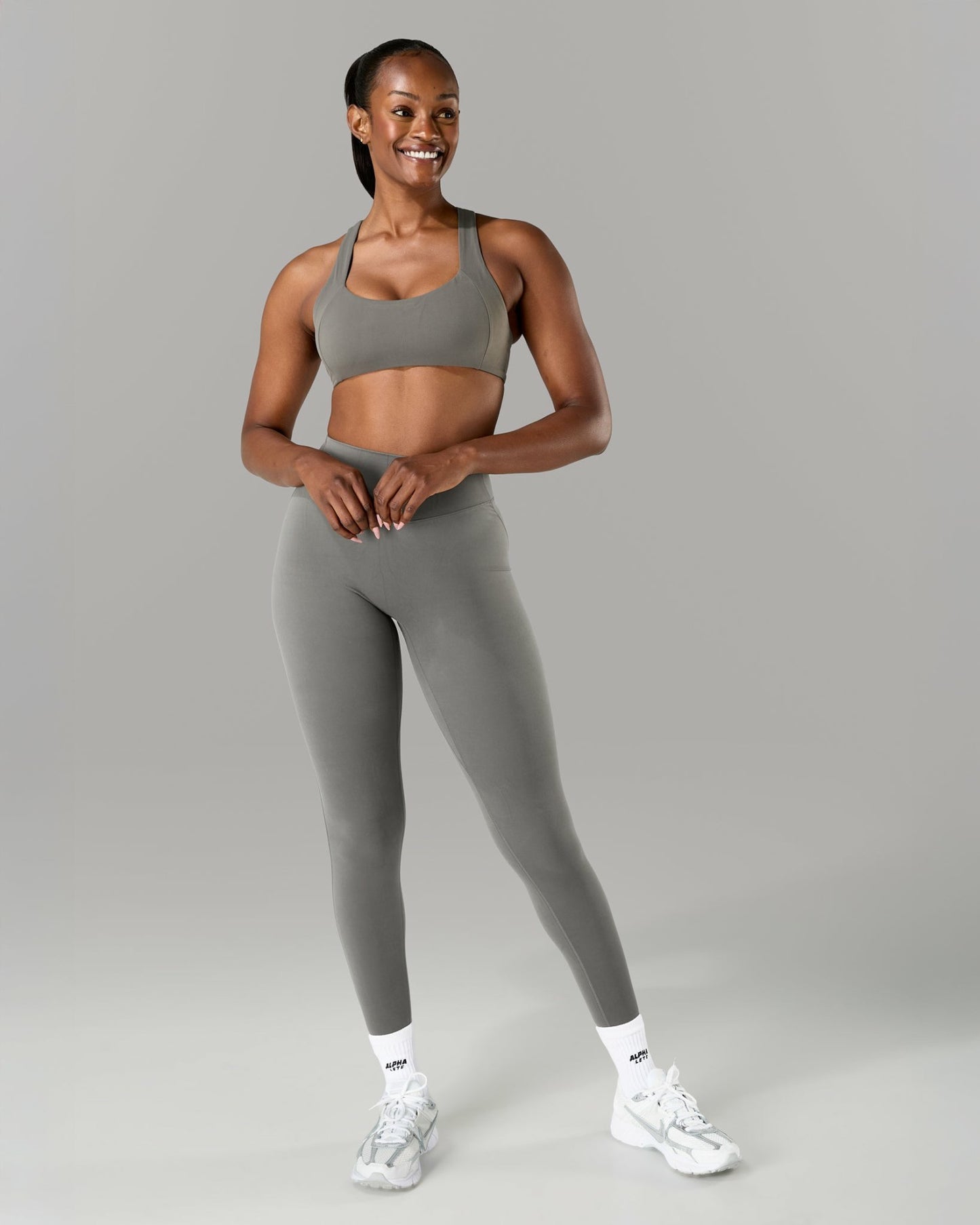 Corinna Bra C/D - Pewter - Best Sports Bra | Alphalete