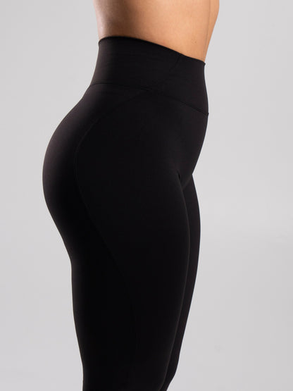 Aura Ultra-High Rise Flared Pant - Black | Alphalete