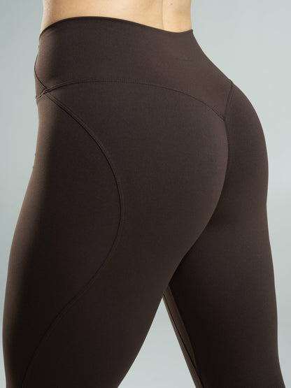 Aura Ultra-High Rise Legging - Walnut | Alphalete