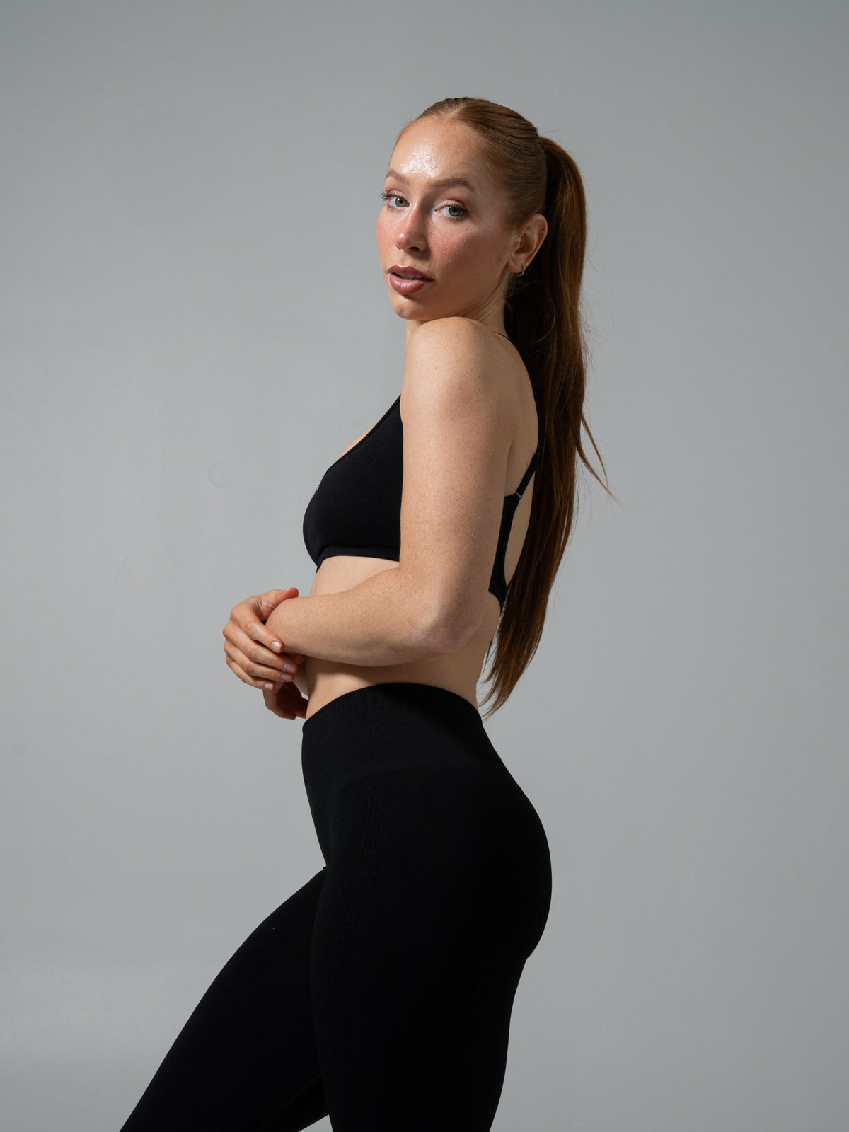 Amplify Open Back Bra - Black - Best Sports Bra | Alphalete