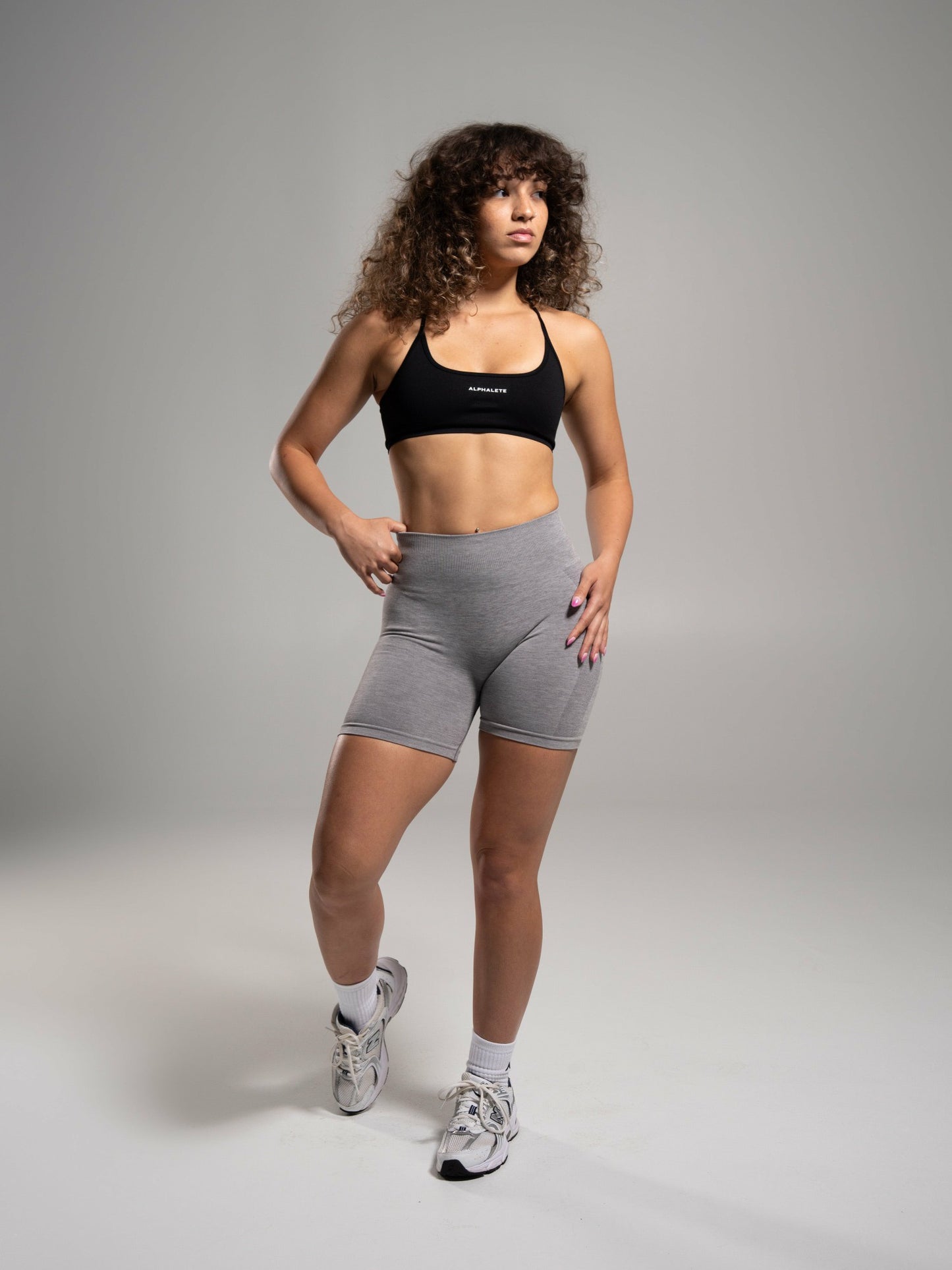 Pump Mid Rise Short - Heather Grey | Alphalete