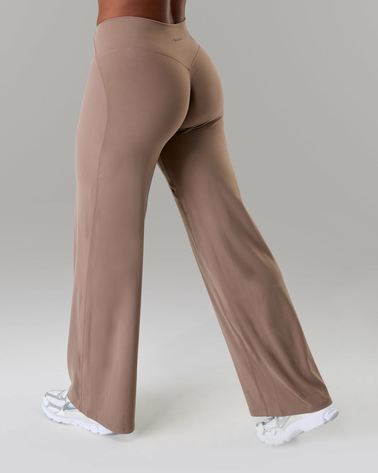 Aura Wide Leg Pant Long - Mocha | Alphalete