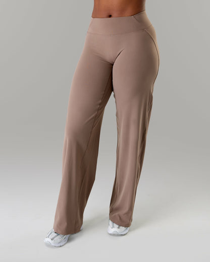 Aura Wide Leg Pant Long - Mocha | Alphalete