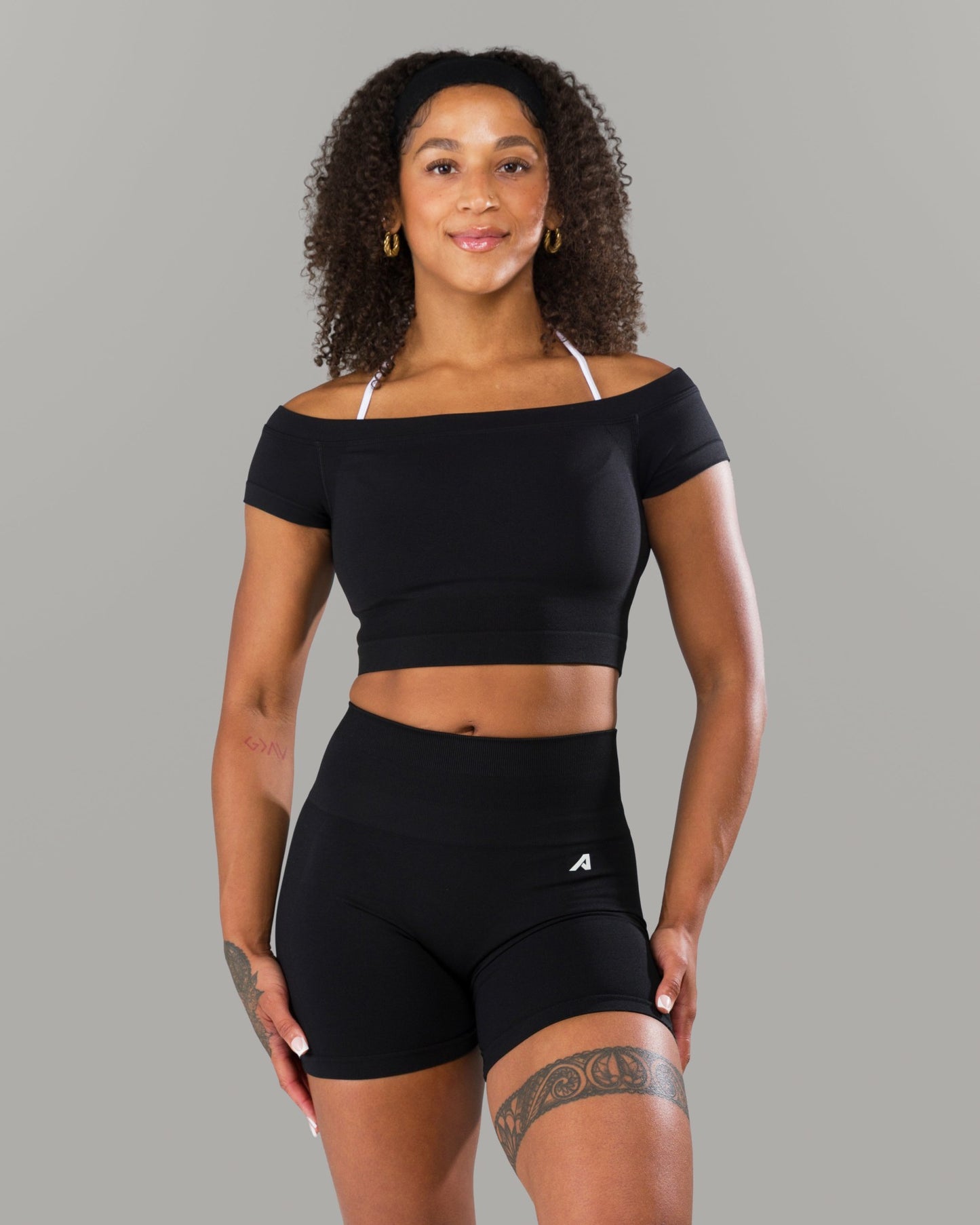 Halley SS - Black - Workout Clothes | Alphalete