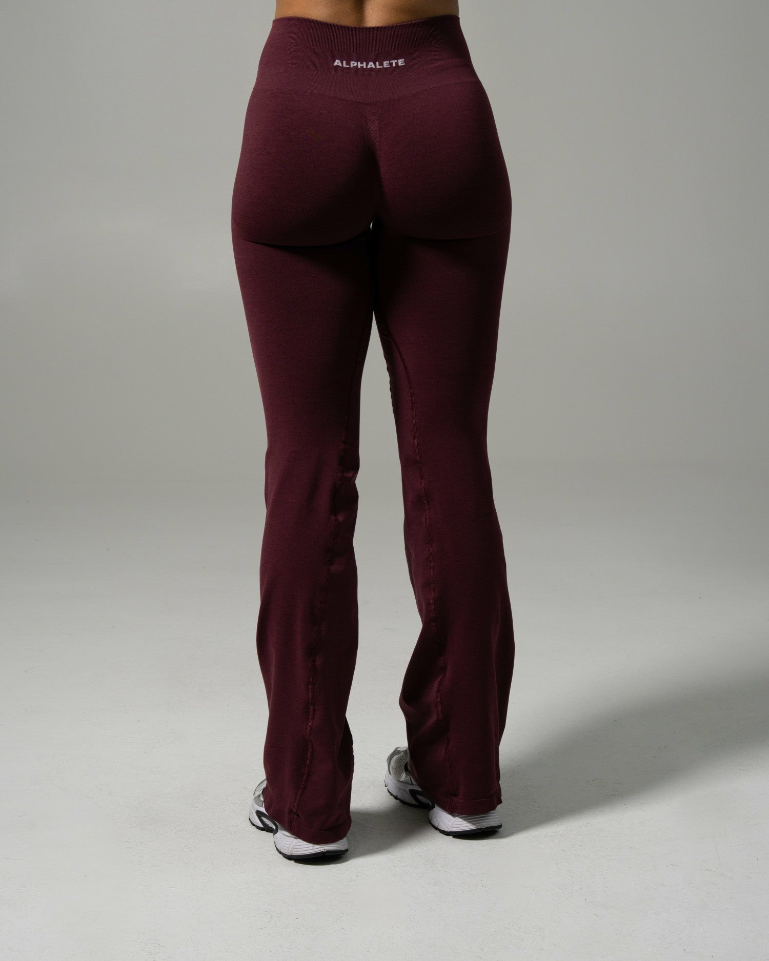 Pump Mid Rise Flared Pant - Merlot | Alphalete