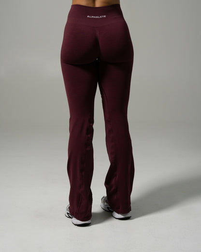 Pump Mid Rise Flared Pant - Merlot | Alphalete