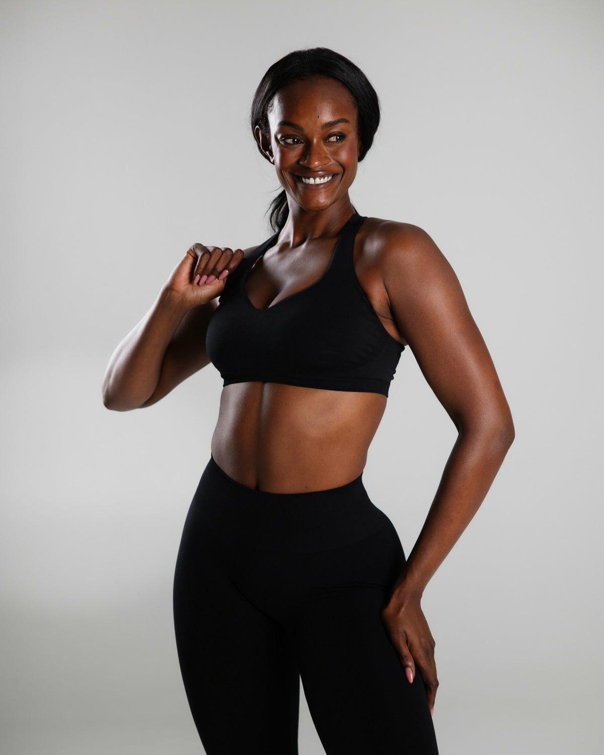 Elevate Bra - Black - Best Sports Bra | Alphalete