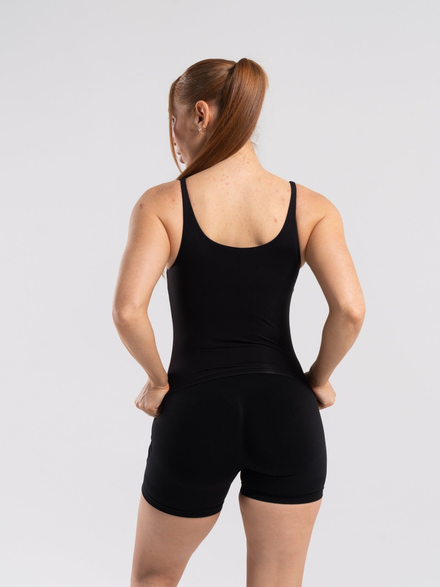 Softcurve Scoop Neck Tank - Black | Alphalete