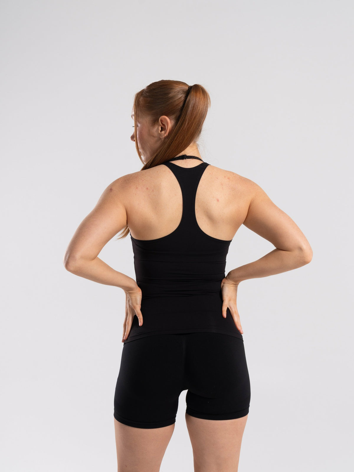 Softcurve Racer Tank Long - Black | Alphalete