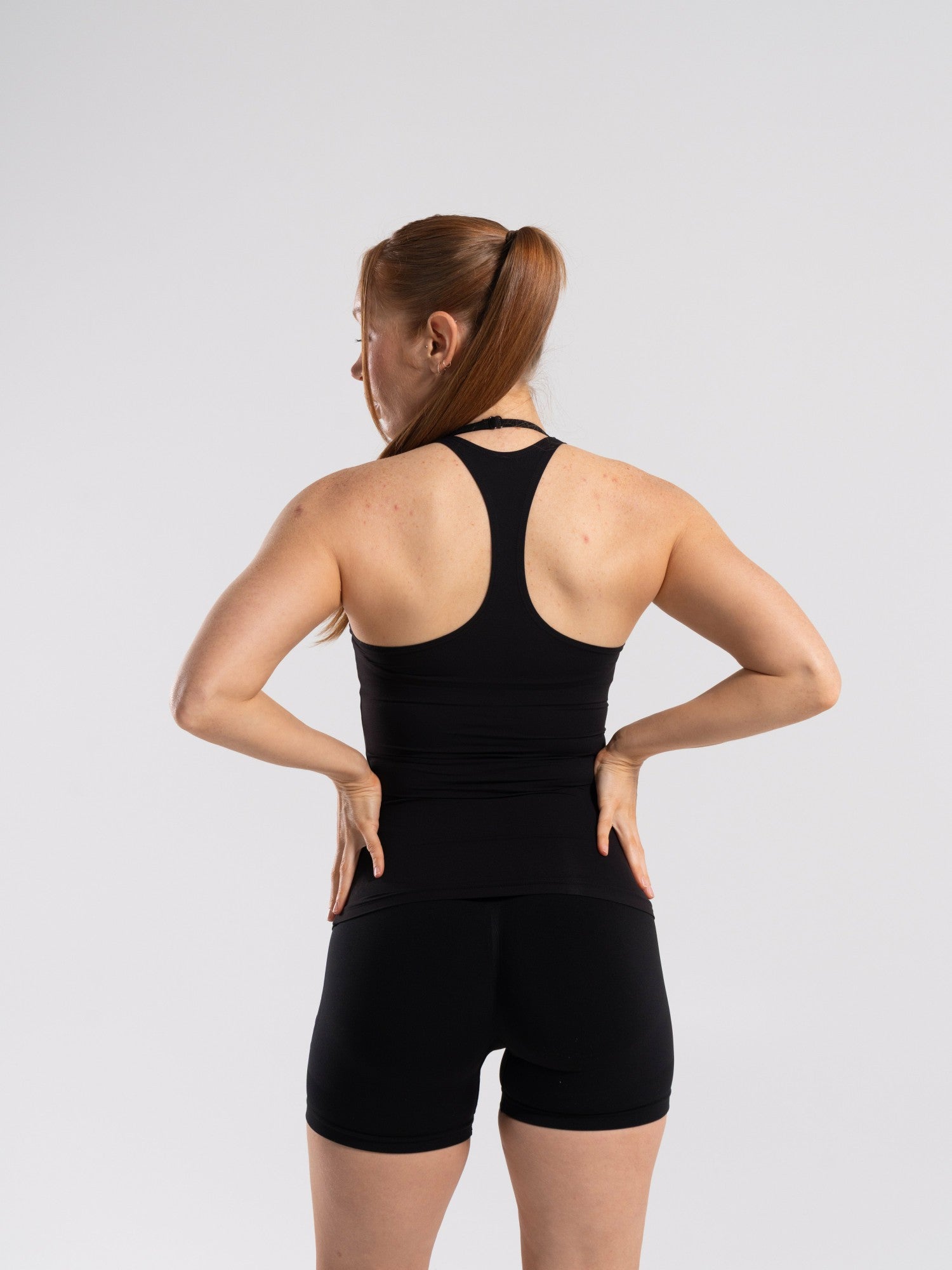 Softcurve Racer Tank Long - Black | Alphalete