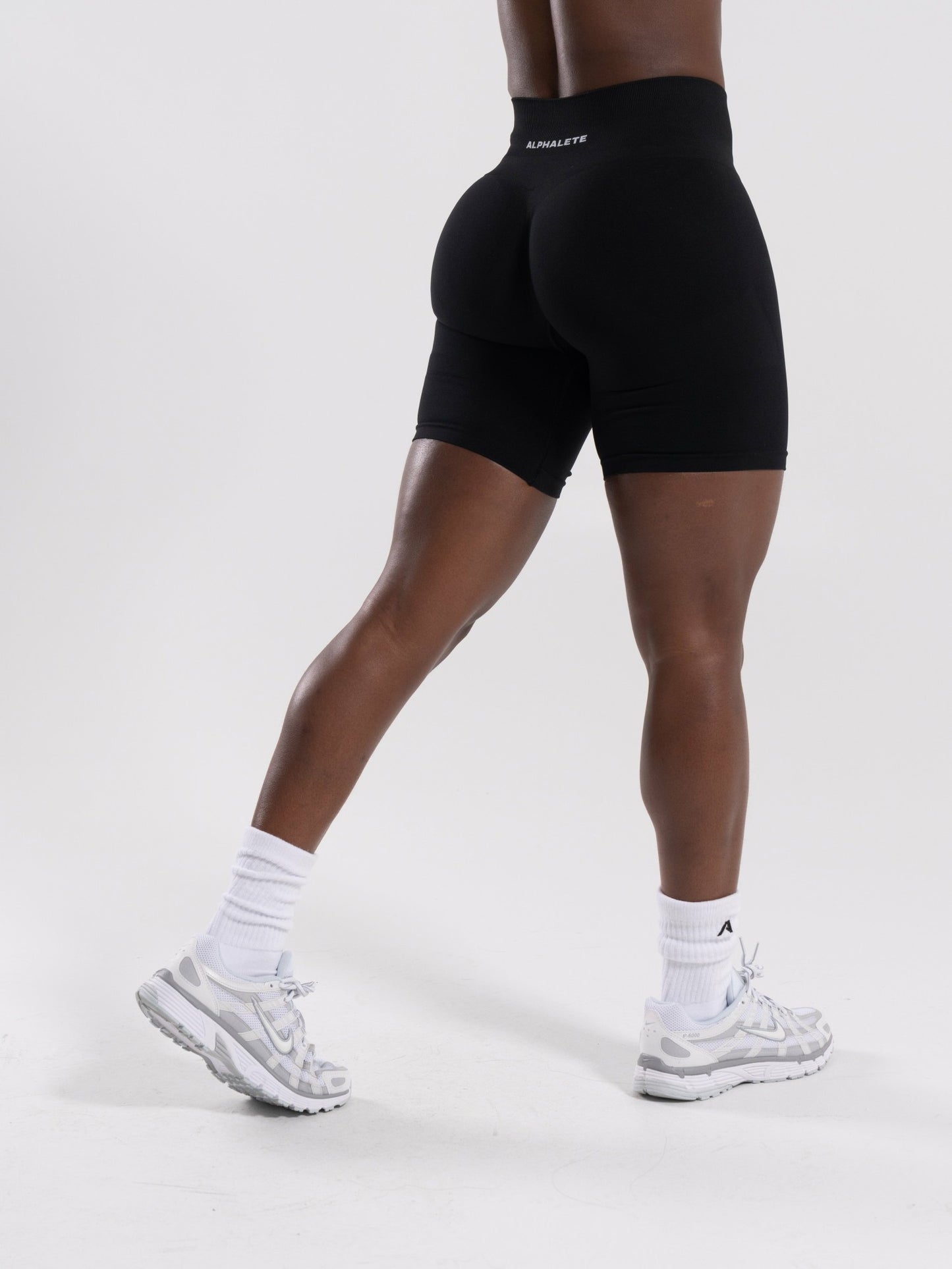 Pump Mid Rise Biker Short - Black | Alphalete