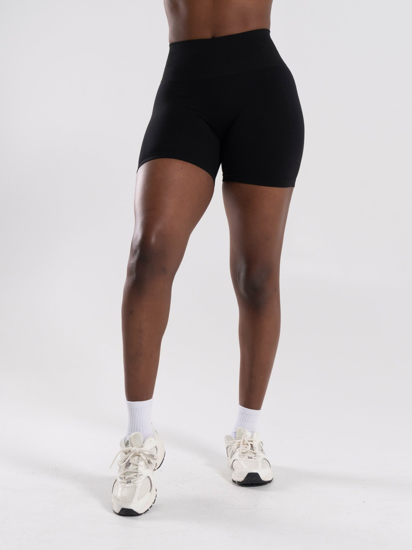 Pump High Rise Short - Black - Workout Clothes For Women | Alphalete