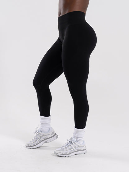 Pump Mid Rise Legging - Black | Alphalete