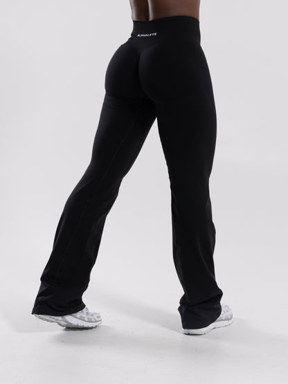 Pump Mid Rise Flared Pant - Black | Alphalete
