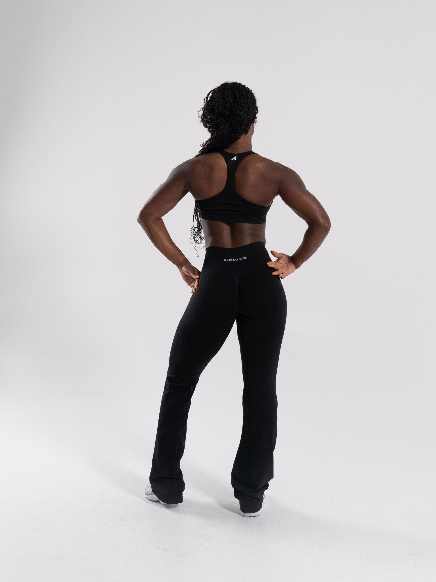 Pump Mid Rise Flared Pant - Black | Alphalete