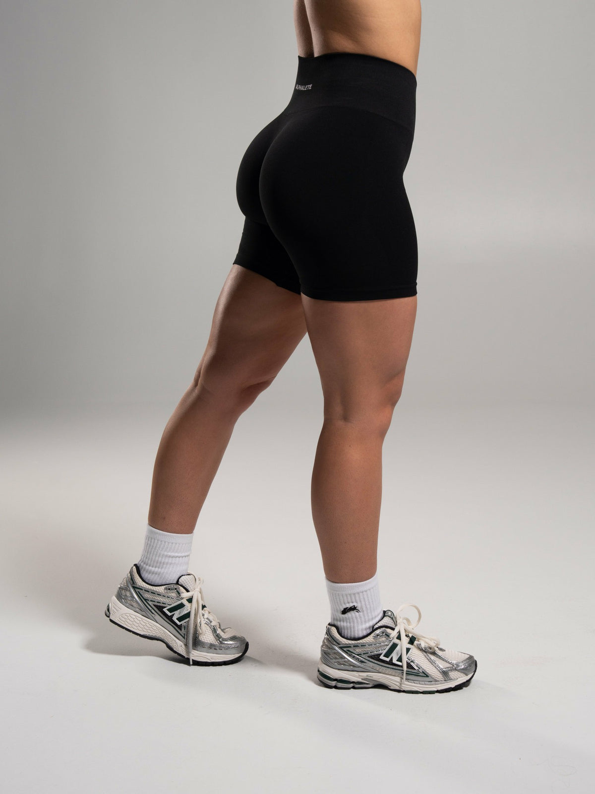 Pump High Rise Short - Black - Workout Clothes For Women | Alphalete