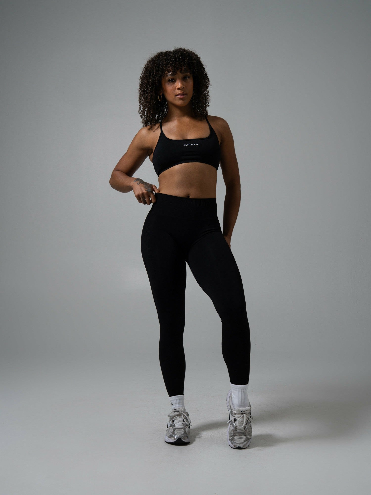 Contour Mid Rise Legging - Black | Alphalete