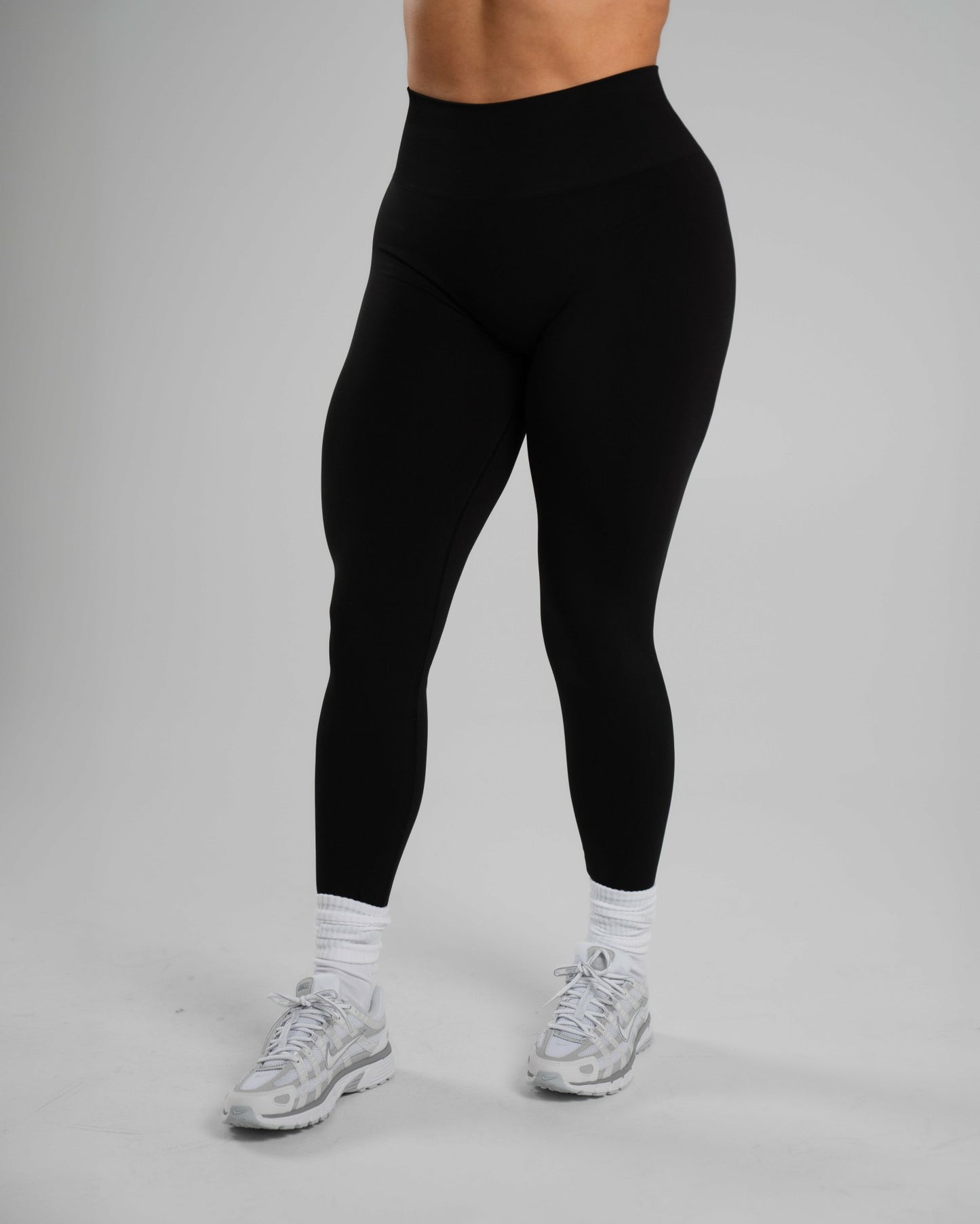 Amplify Mid Rise Legging - Black | Alphalete