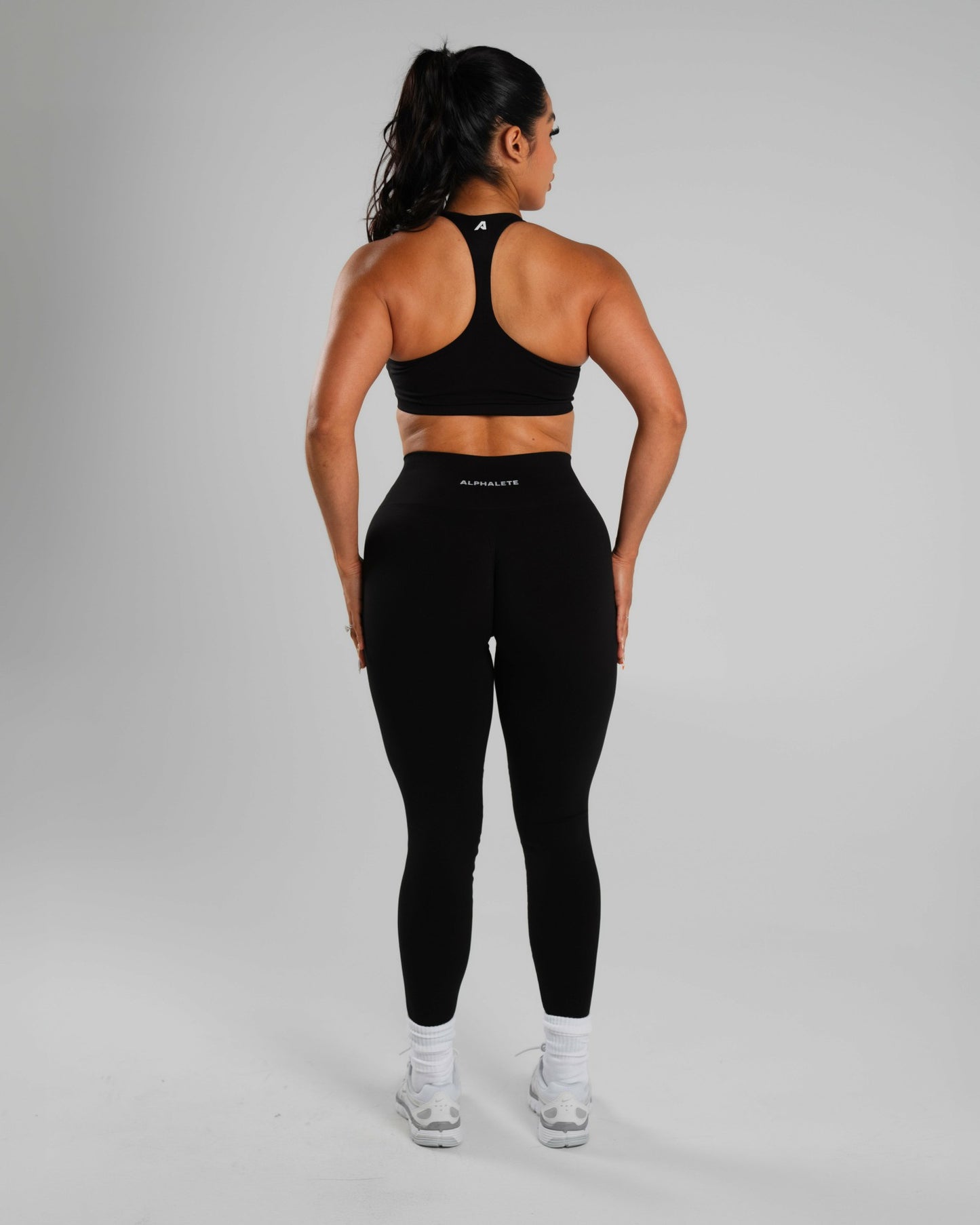 Amplify Mid Rise Legging - Black | Alphalete