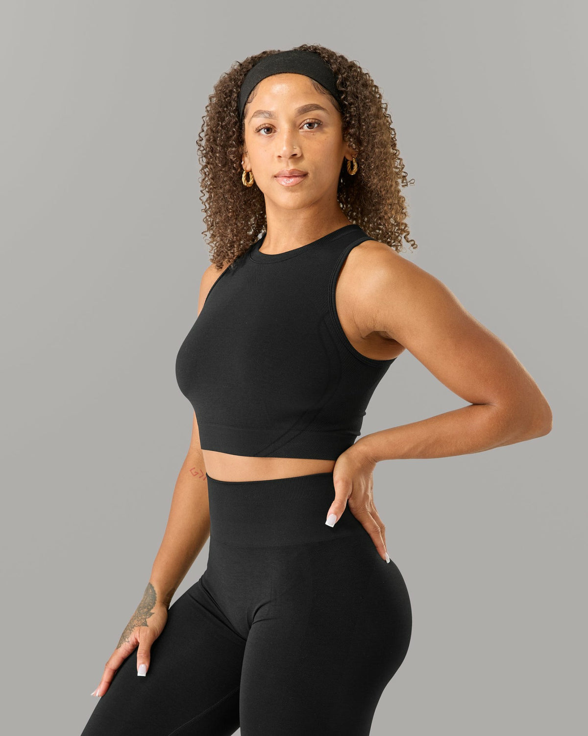 Stratus Crop Tank - Black - Workout Clothes For Women | Alphalete