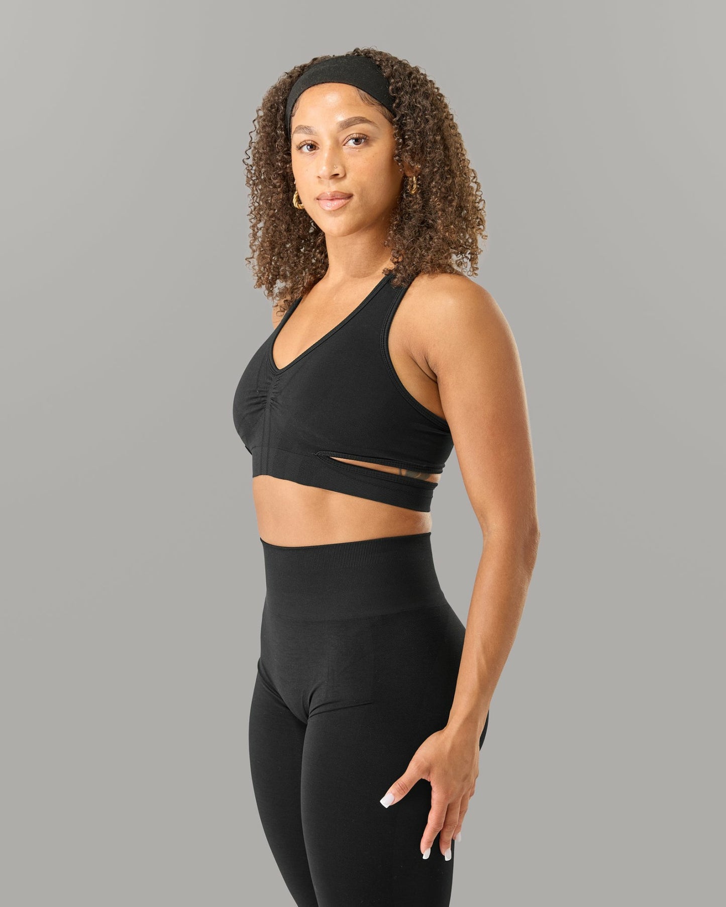Stratus Bra - Black - Best Sports Bra | Alphalete