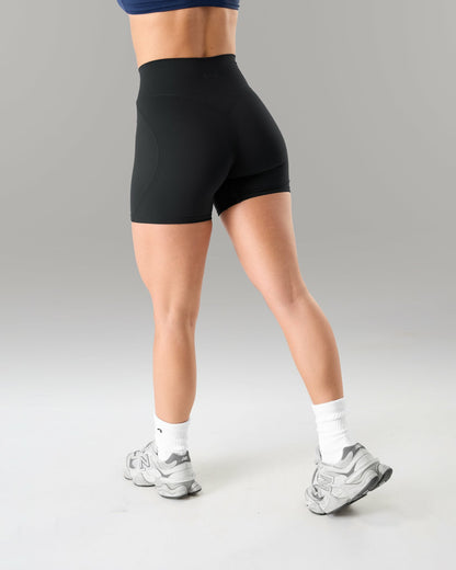 Aura Ultra-High Rise Short - Onyx | Alphalete