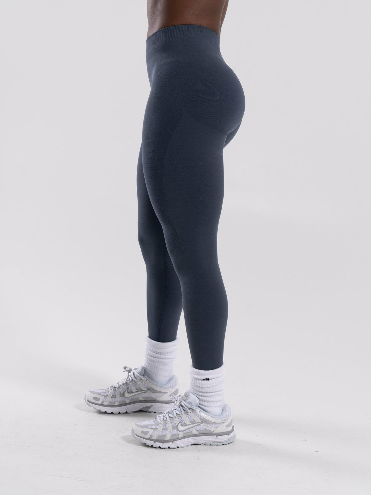 Pump Mid Rise Legging - Dusty Navy | Alphalete