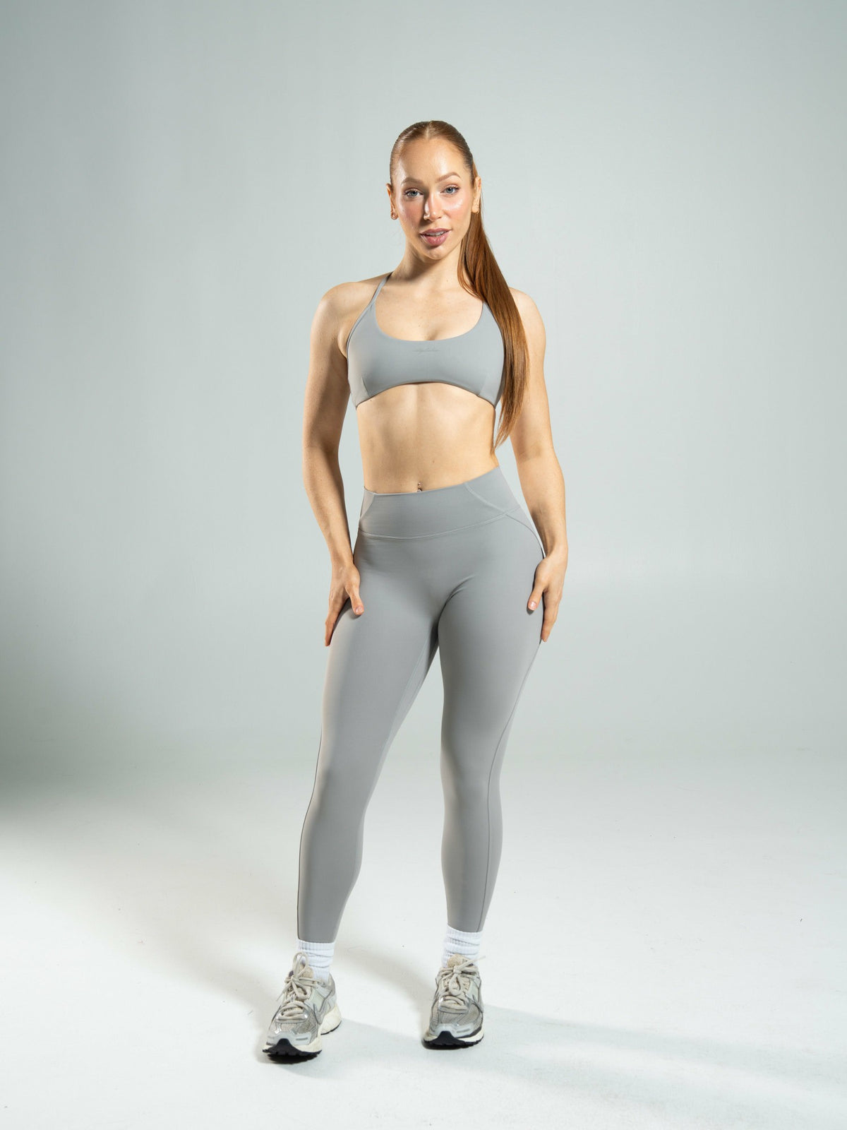 Aura Ultra-High Rise Legging - Nickel | Alphalete
