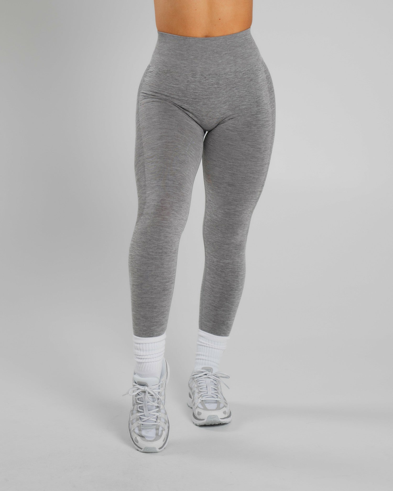 Amplify Ultra-High Rise Legging - Heather Grey | Alphalete