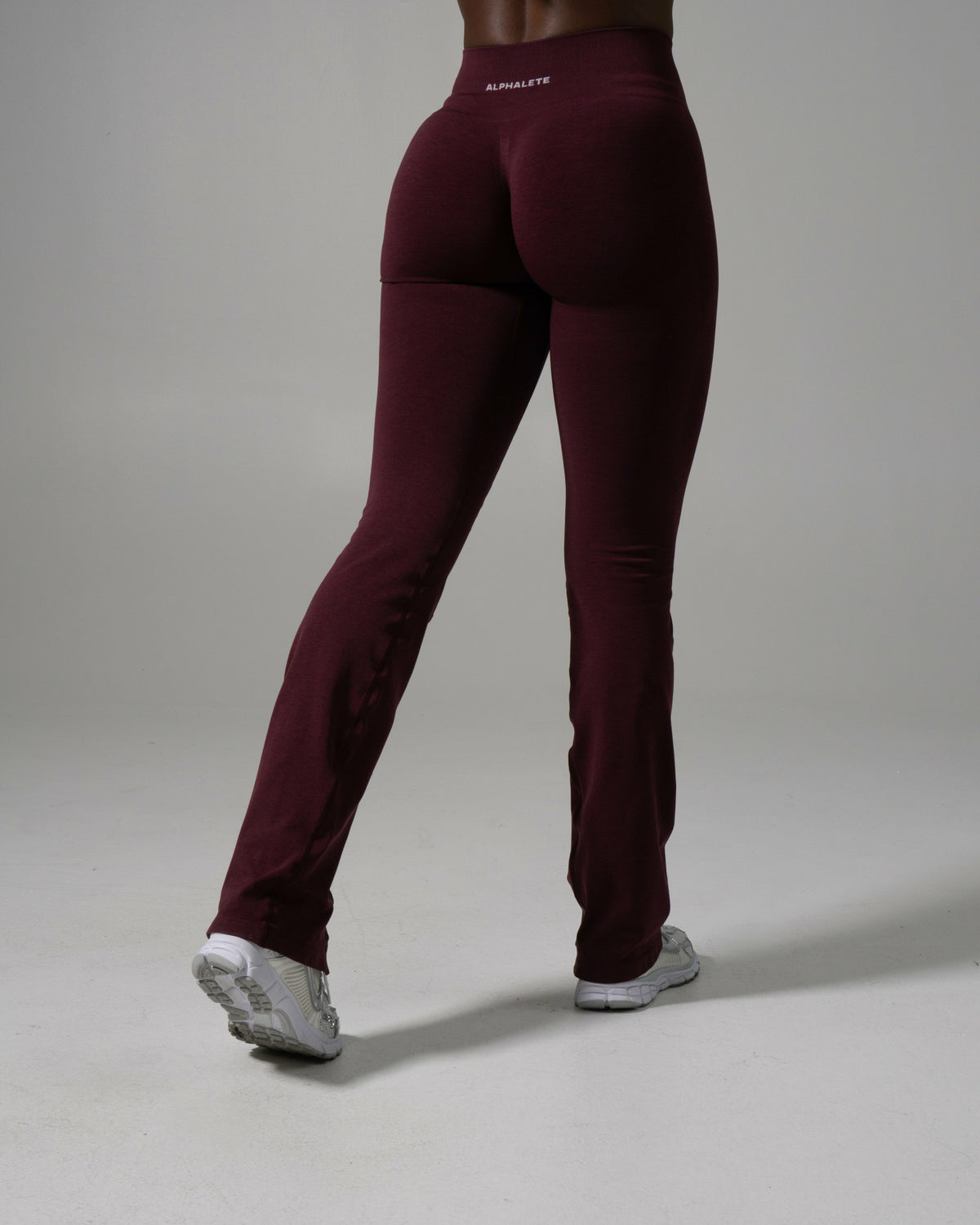 Pump Mid Rise Flared Pant Long - Merlot | Alphalete