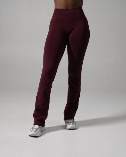 Pump Mid Rise Flared Pant Long - Merlot | Alphalete