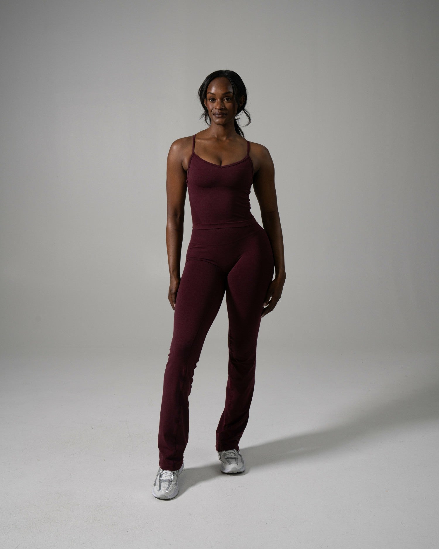 Pump Mid Rise Flared Pant Long - Merlot | Alphalete