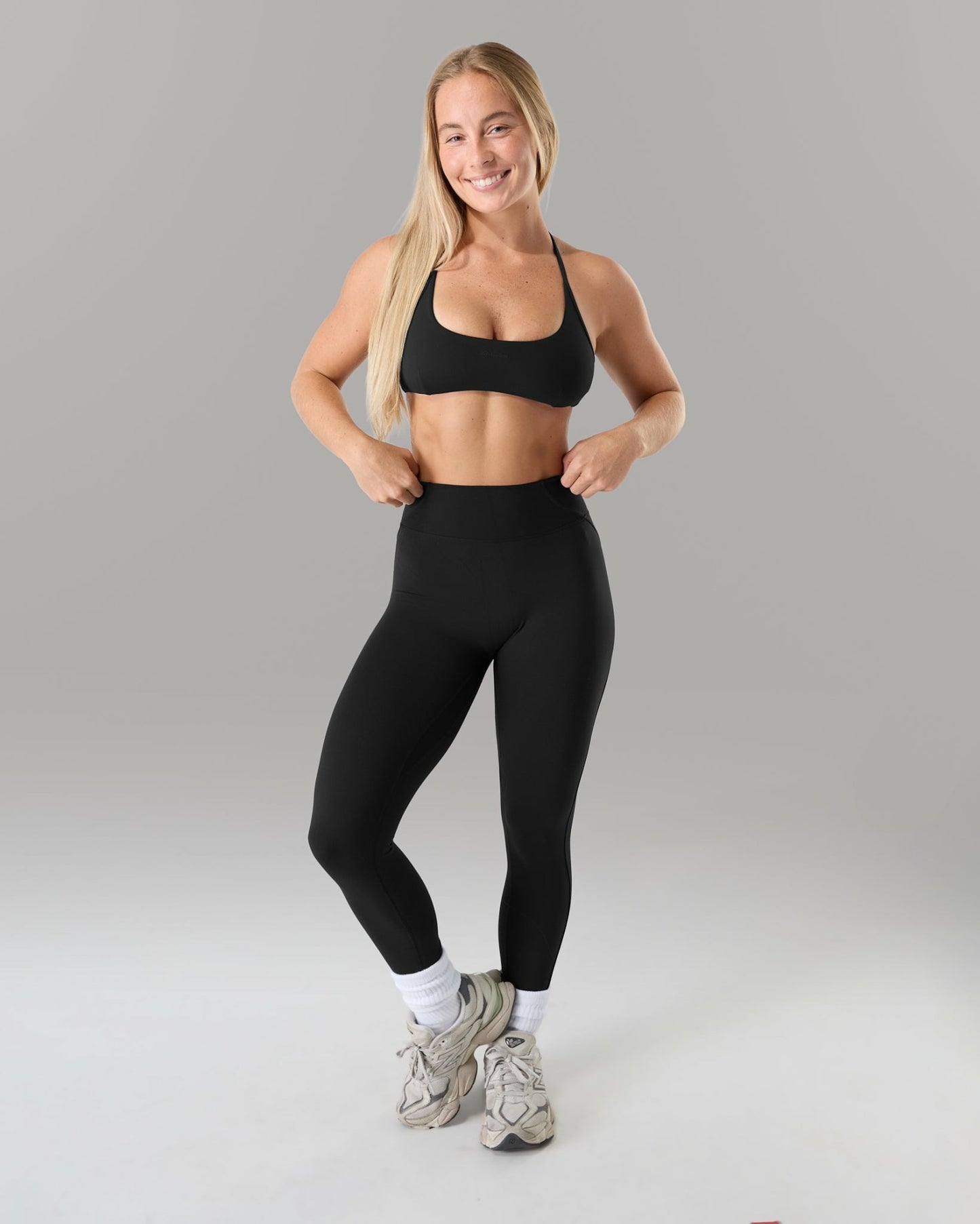 Axis Bra - Black - Best Sports Bra | Alphalete