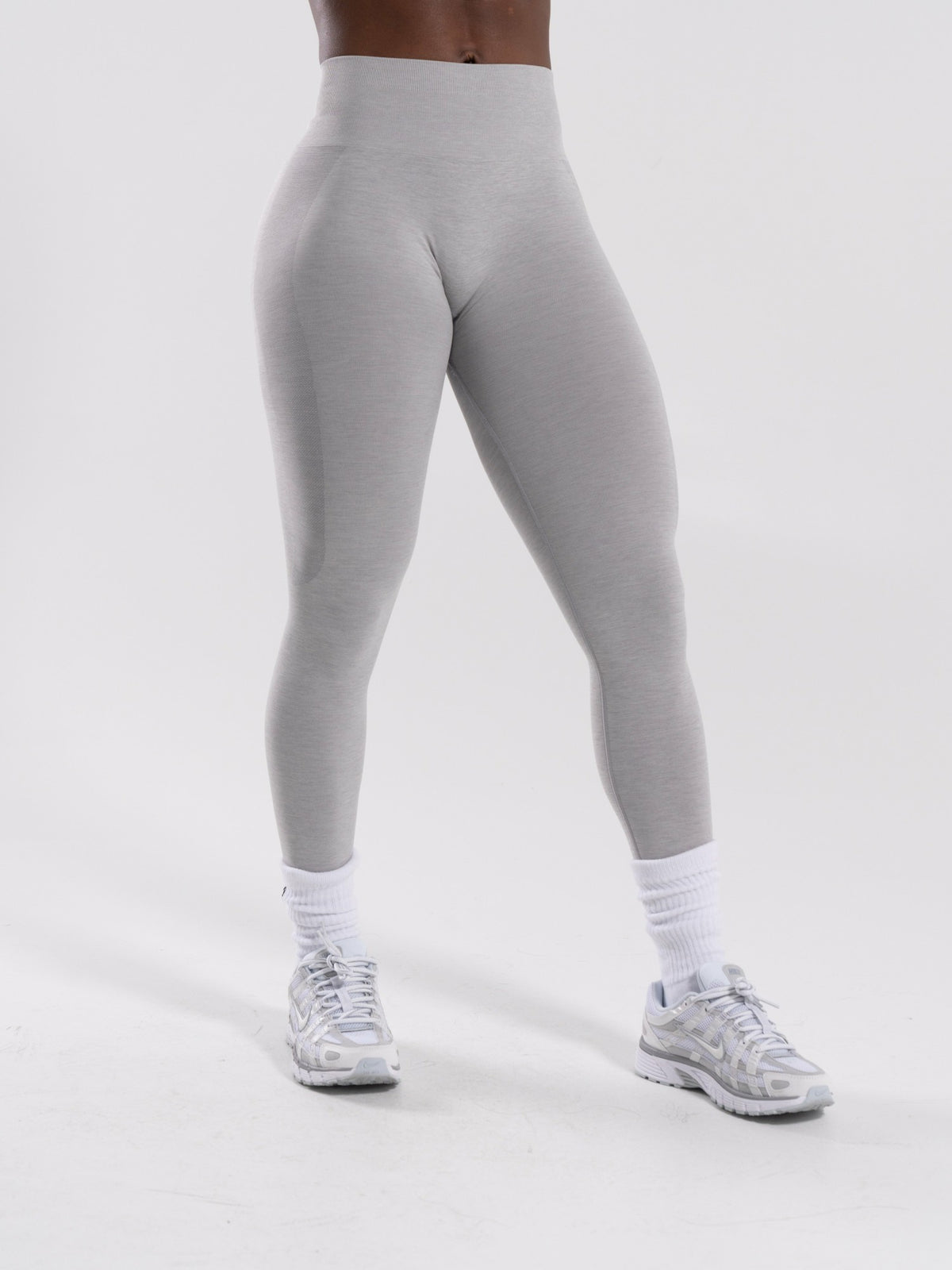 Pump Mid Rise Legging - LT Heather | Alphalete