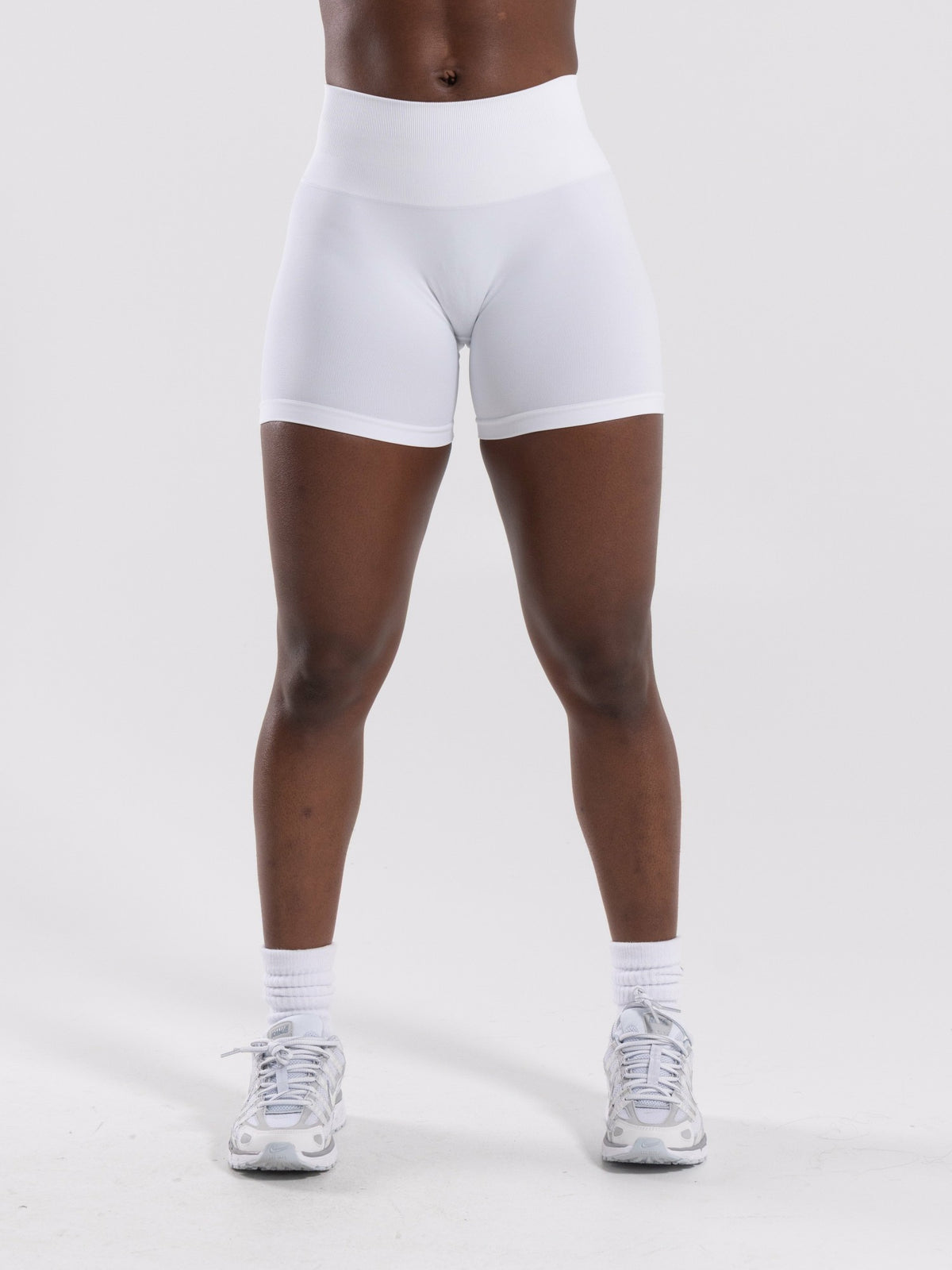 Pump Mid Rise Short - White - Workout Clothes For Women | Alphalete