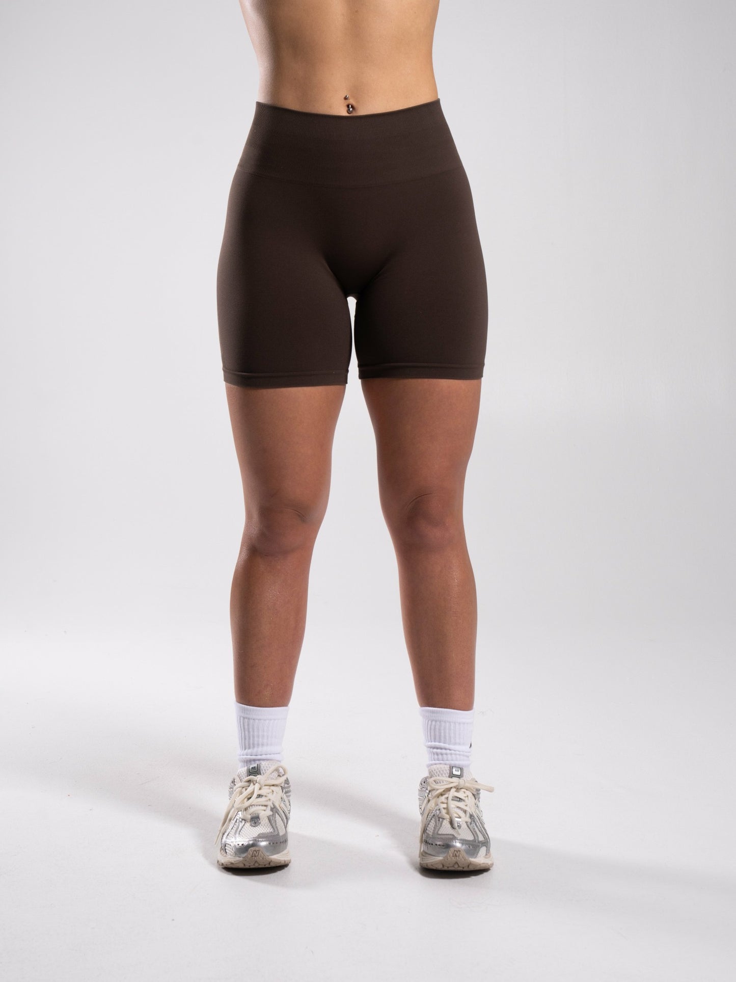 Pump Mid Rise Short - Walnut - Workout Clothes For Women | Alphalete