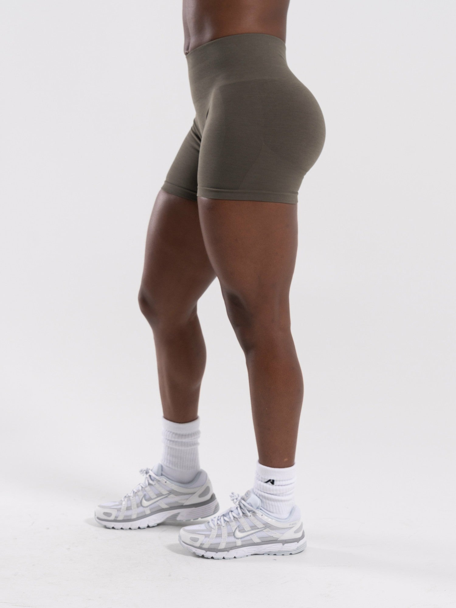 Pump Mid Rise Short - Khaki - Workout Clothes For Women | Alphalete