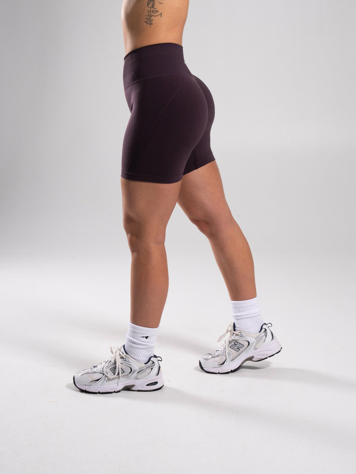 Revive High Rise Short - Black Garnet | Alphalete